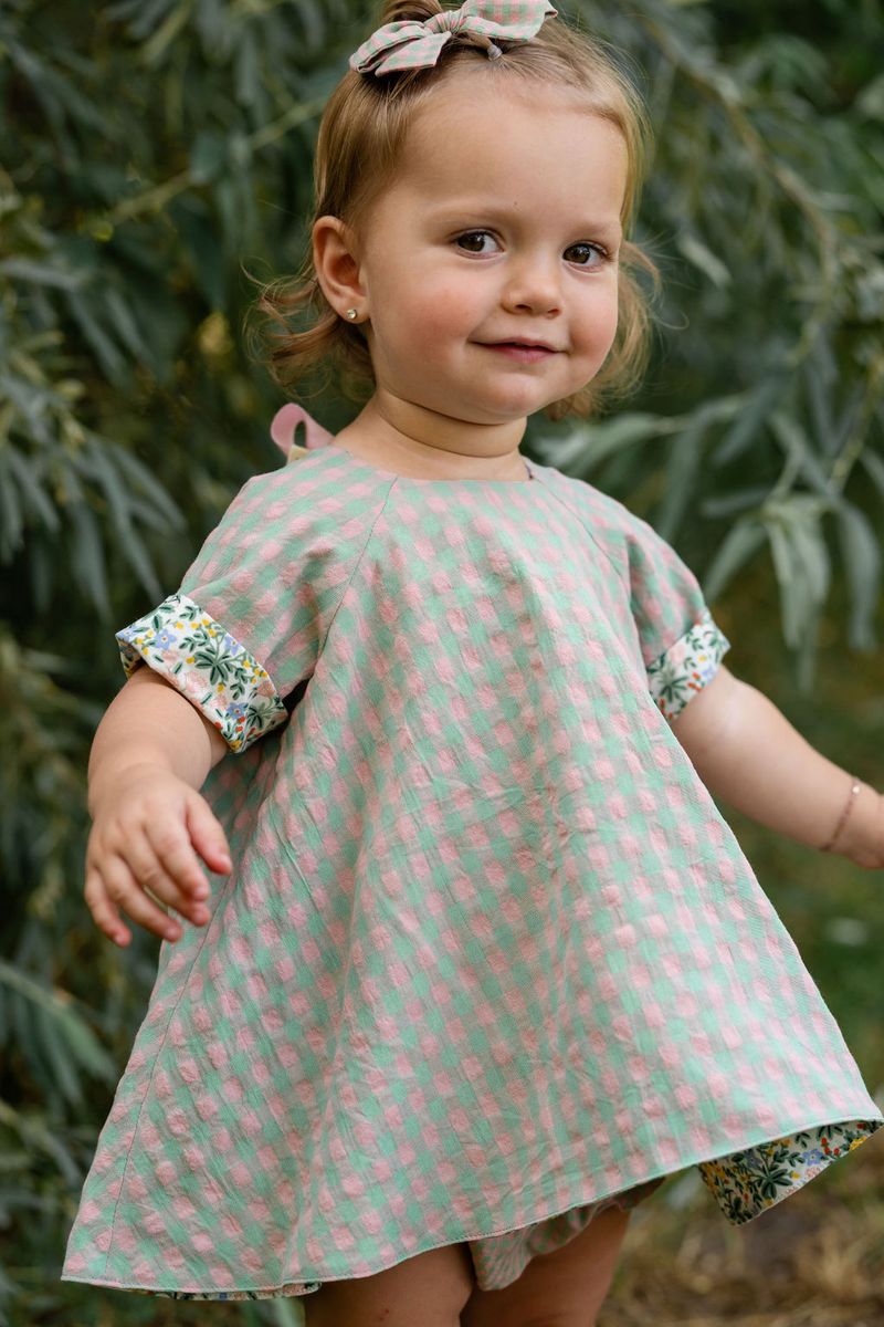 Thimble Collection Reversible Swing Tunic - Clover Blooms