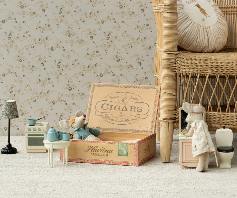 Maileg Mum + Dad Mice in Cigarbox
