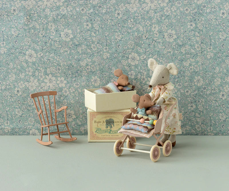 Maileg Sleepy Wakey - Baby Mouse - Rose