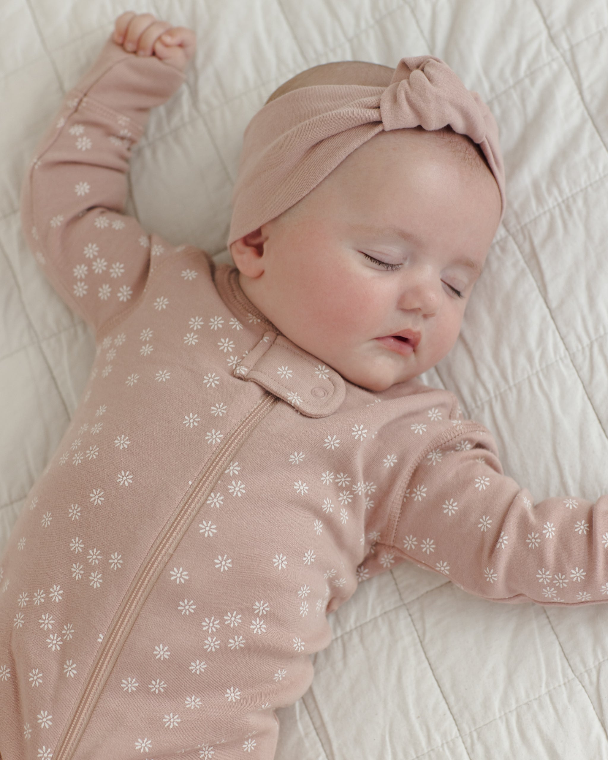 Quincy Mae Zip Long Sleeve Sleeper - Mauve Daisy