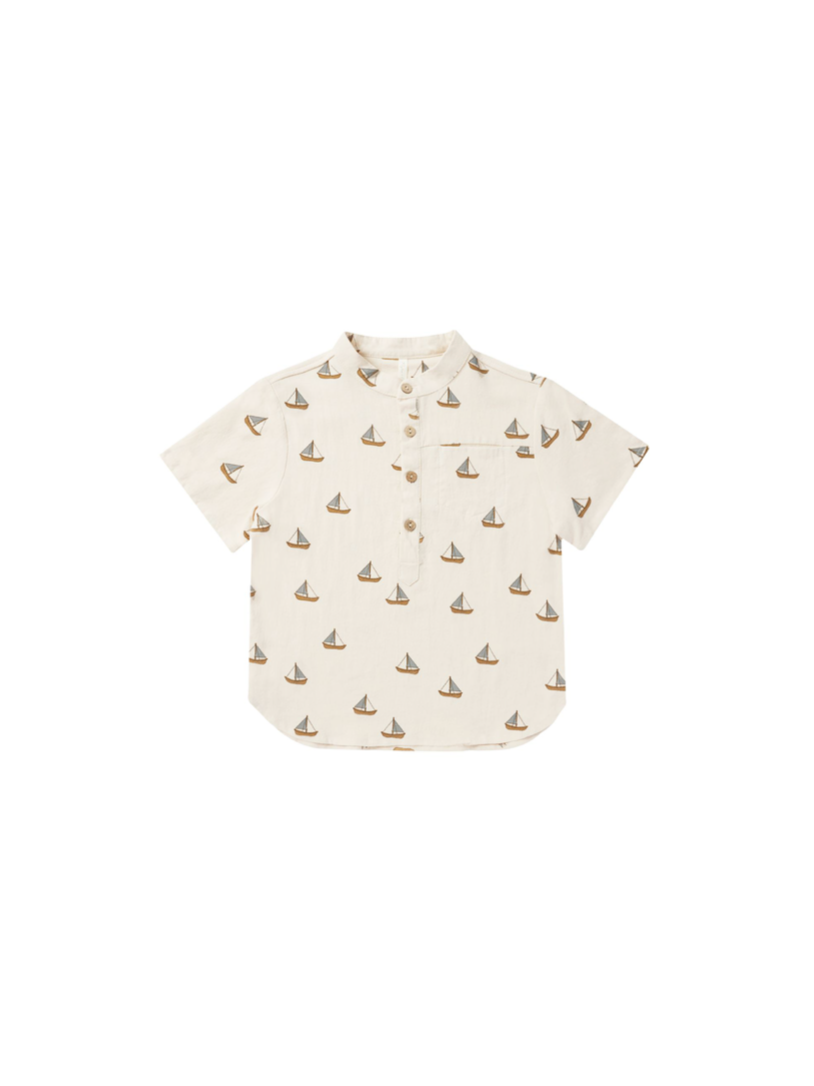 Rylee + Cru Short Sleeve Mason Shirt - Sailboats