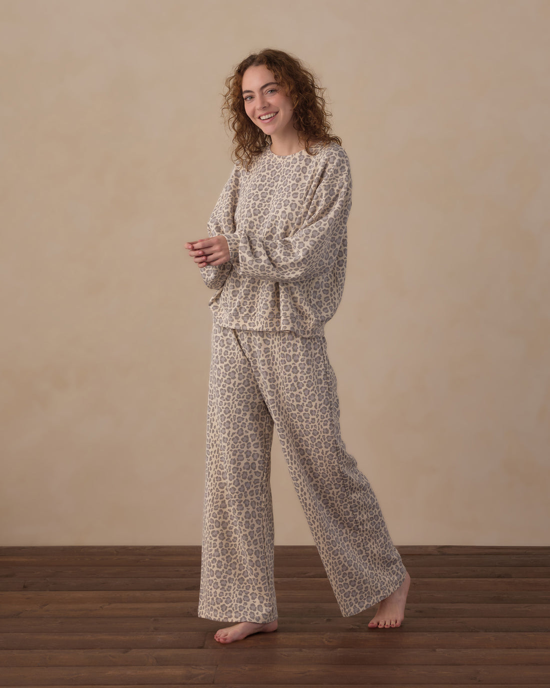 Rylee + Cru Women's Wide Leg Sweatpants - Blue Leopard