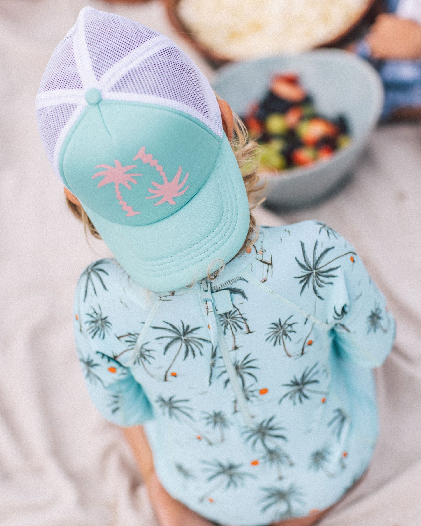 Wavy Palm Trucker Hat - Cockatoo